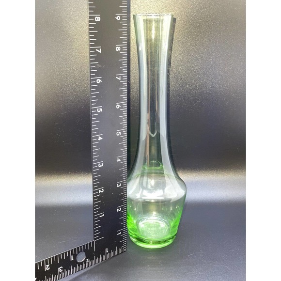 Bright Green Depression Style Glass‎ Bud Vase - Picture 3 of 4